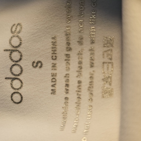 White Women's Skort By Ododos Size Small. White Stretch. Golf or Tennis. - Picture 2 of 7